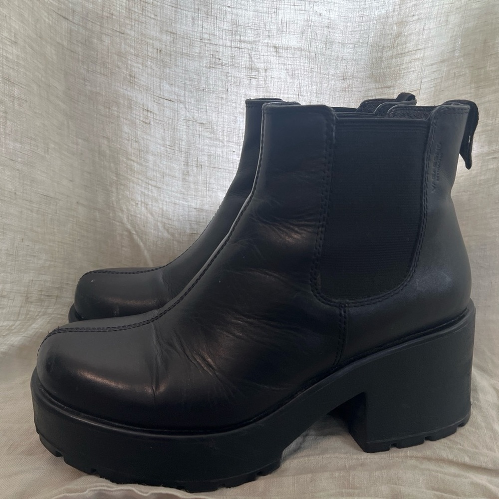 Vagabond Shoemaker Black Platform Chelsea Boots - Women's Ankle Boot